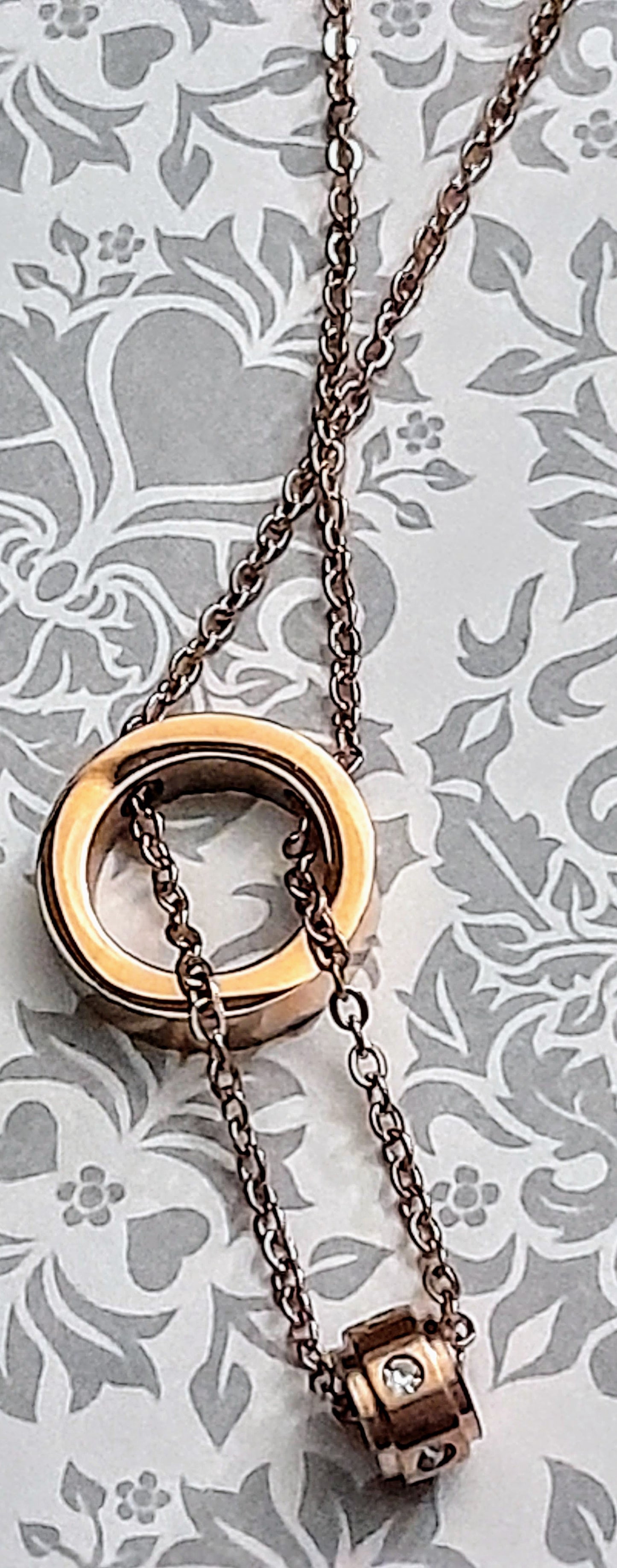 Circular Pendant Charm and Chain